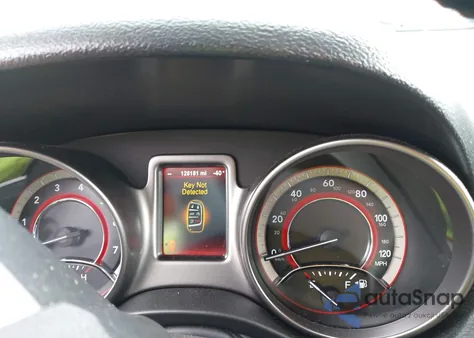 2015 Dodge Journey Crossroad z USA, uszkodzony, nr VIN 3C4PDCGG8FT632568